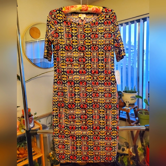 LuLaRoe Dresses & Skirts - NWT LuLaRoe Carly Small dress